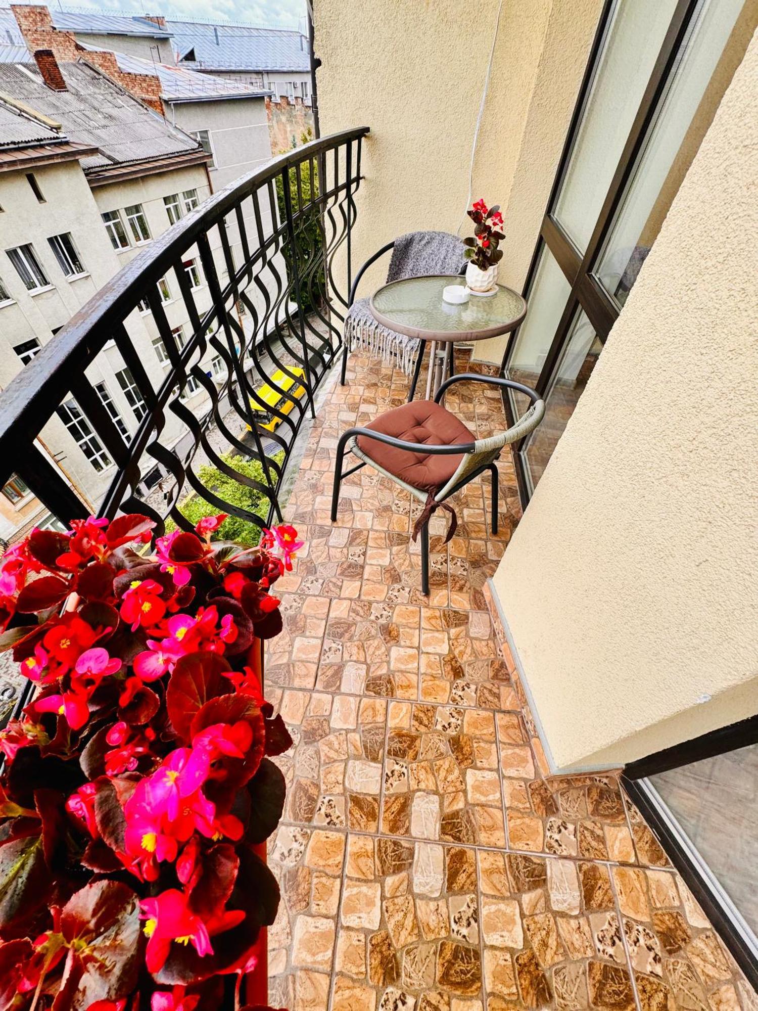 Sichovyh Strilciv 68a Apartment *